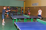 Tournoi de ping-pong au village de vacances